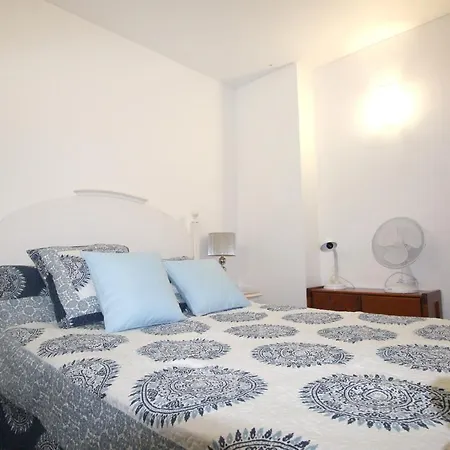 Apt 6 People - Large Private Terrace And Swimming Pool *